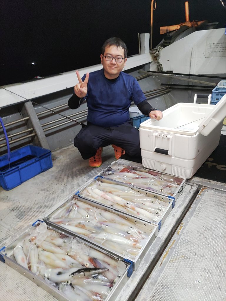 梅雨の中休みの夜イカ釣り